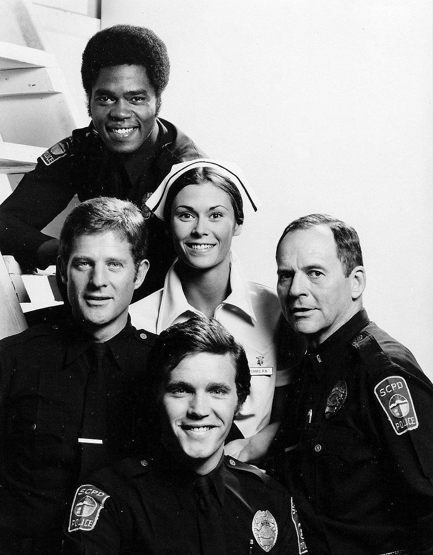 Cast photo of The Rookies from 1975. Clockwise from top-Georg Stanford Brown, Kate Jackson, Gerald S. O