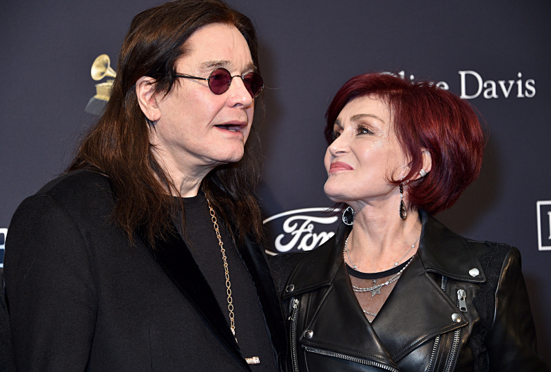 Ozzy Osbourne e Sharon Osbourne al Gala Pre-Grammy e ai Grammy salutano le icone del settore in onore di Sean"Diddy" Combs on January 25, 2020 in Beverly Hills, California | Source: Getty Images