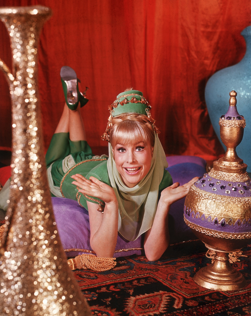 Barbara Eden on pildistatud"I Dream of Jeannie" in 1965. | Source: Getty Images