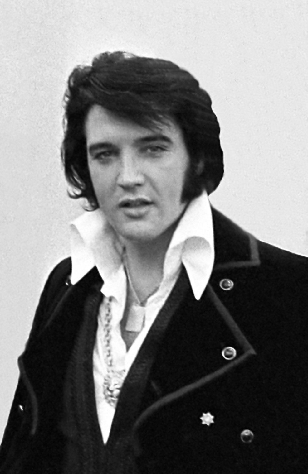 Video av Elvis som sjunger 'Always on My Mind' i kombination med sällsynta Presley Family Footage